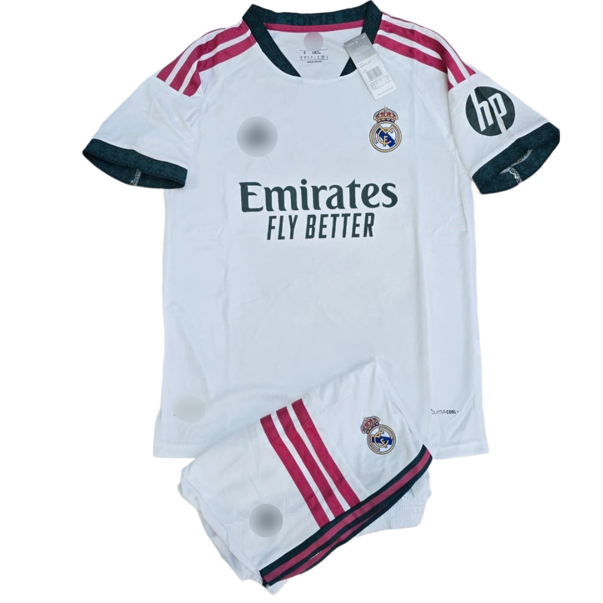 real madrid home 2026/27 (first quality fan version) with shorts real madrid home 2026/27 (first quality fan version) with shorts