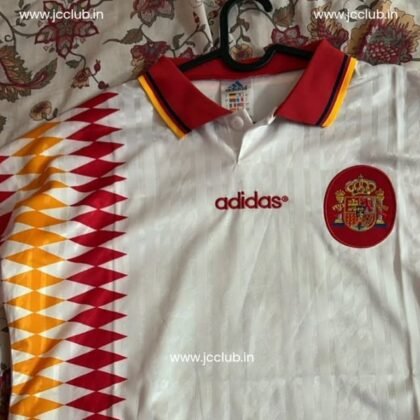 Customer photo – Spain retro away